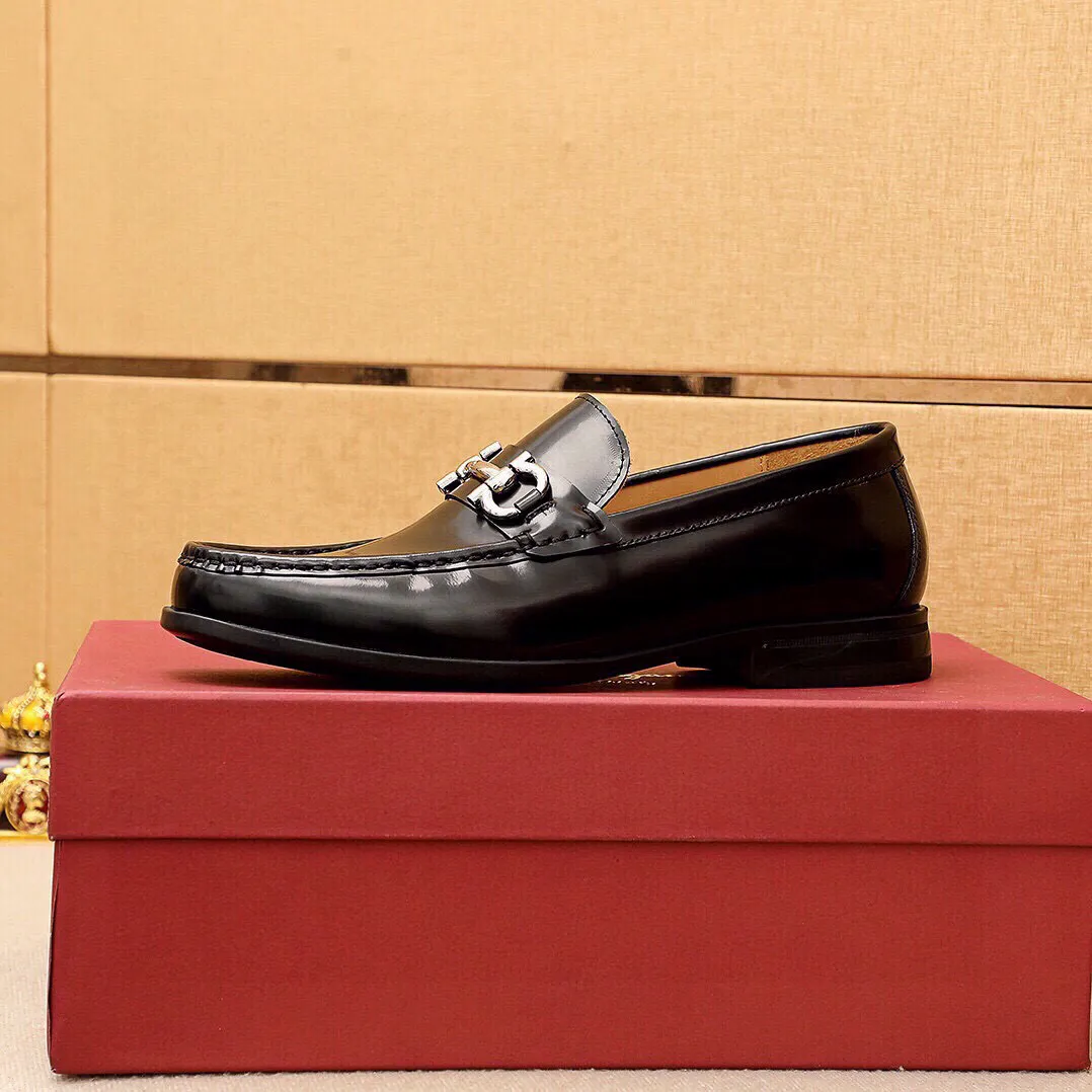 Men's shoes 💰480 💐 Product trademark: Ferragamo "Ferragamo" casual leather shoes Regular size: 38-44 (45🉑️customized) Product materials: Selected imported first-layer open-edge beaded cowhide leather upper + luxury hardware buckle, imported water-dyed cowhide leather lining. Strong three-dimensional visual effect, original outsole color: 3⃣️seed leather materials available